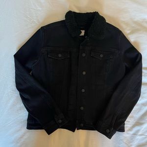 Black Jean Jacket w/ Sherpa Collar | Size: M
